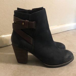 Women navy boots size 26.5